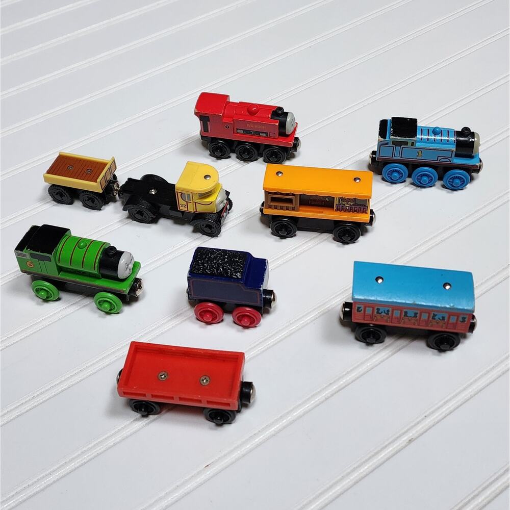 Thomas the Tank Train & Friends Wooden Engines & Cars Lot of 9